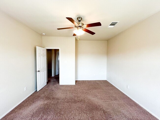 Building Photo - Available NOW!!!! This gorgeous home is located in The Landing Subdivision in Killeen. This home ...