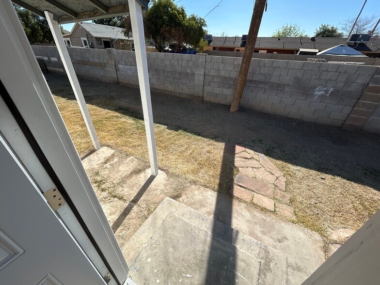 Building Photo - 6731 N 63rd Ave