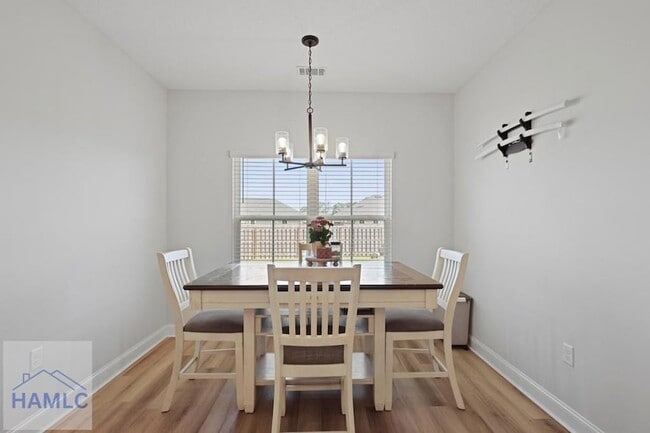 Building Photo - 568 Abode Ave