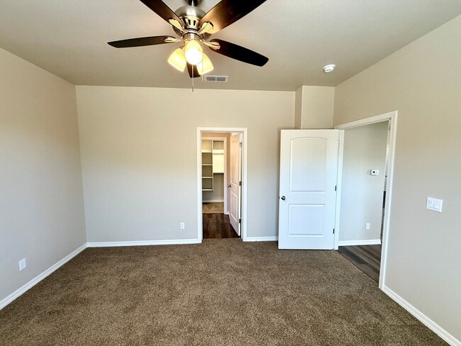 Building Photo - 3572 Charleston Loop