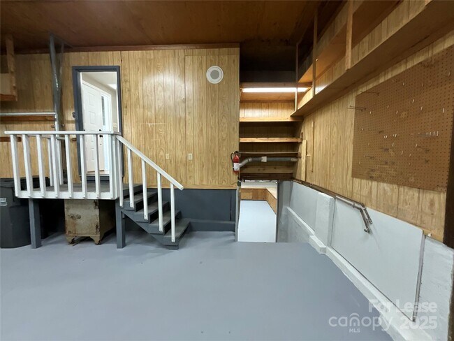 Building Photo - 7608 Zermatt Ln