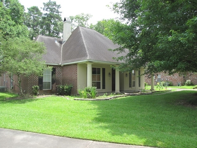 Building Photo - WHITE OAK ESTATES-SOUTHEAST BATON ROUGE!