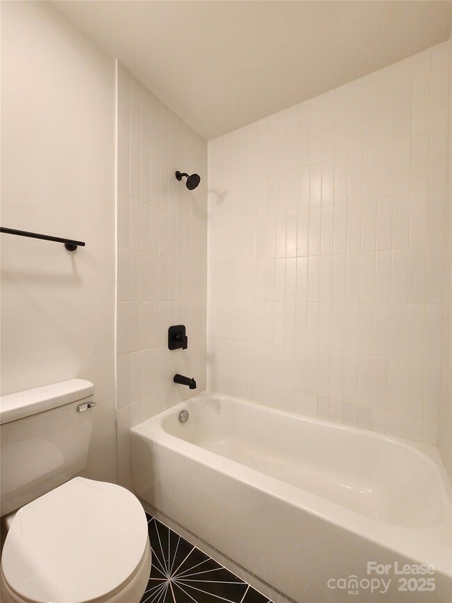 Building Photo - 8637 Crows Nest Ln
