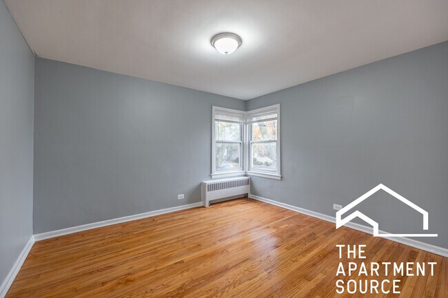 Building Photo - 6719 N California Ave