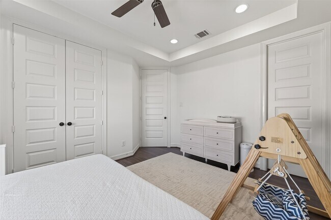 Building Photo - 1303 Upland Retreat Dr