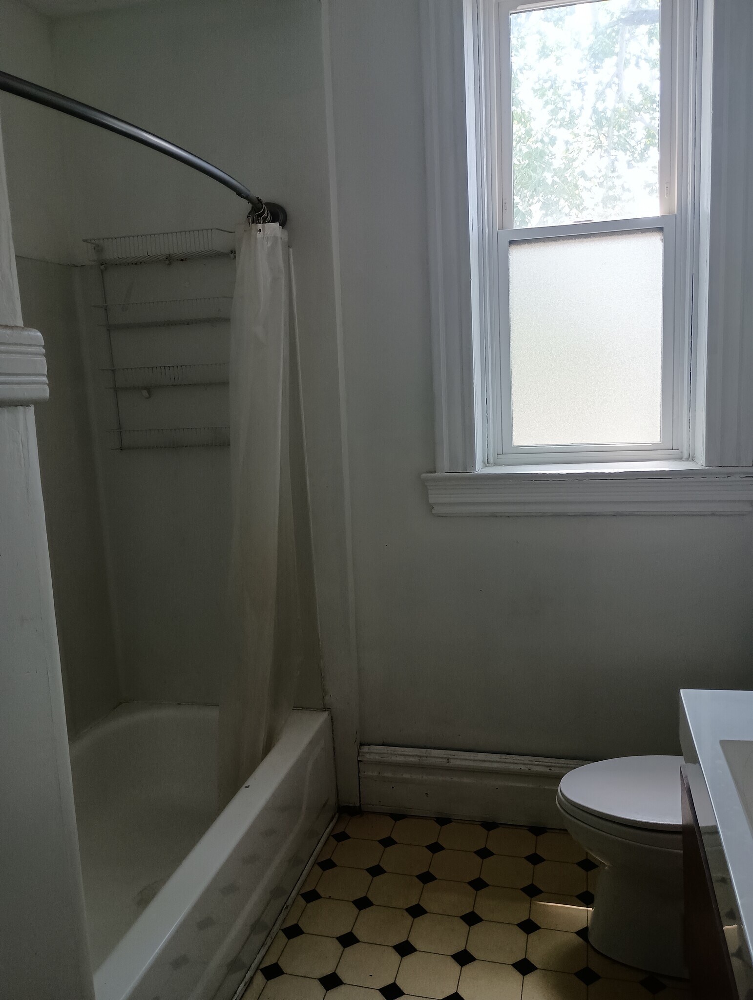Building Photo - 4386 Chouteau Ave