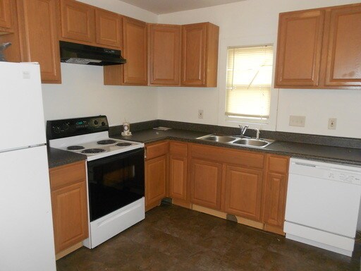 Building Photo - 3100 E Marshall St