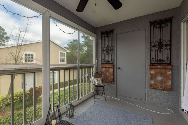 Building Photo - Andover Circle