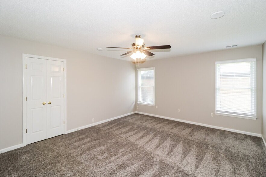 Building Photo - 7567 Dexter Grove Dr