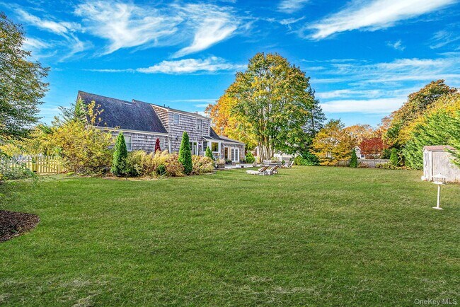 Building Photo - 50 Mole Pl