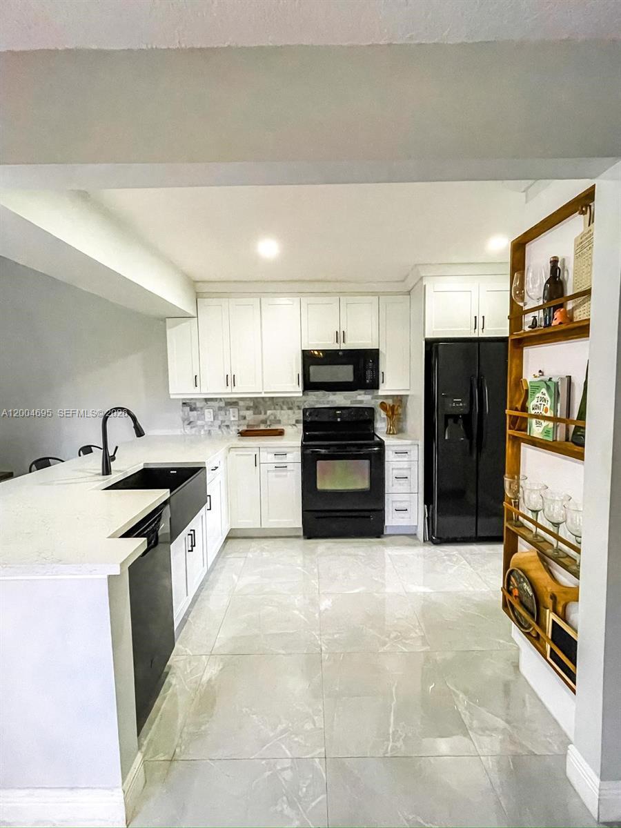 Building Photo - 13360 SW 89th Ter