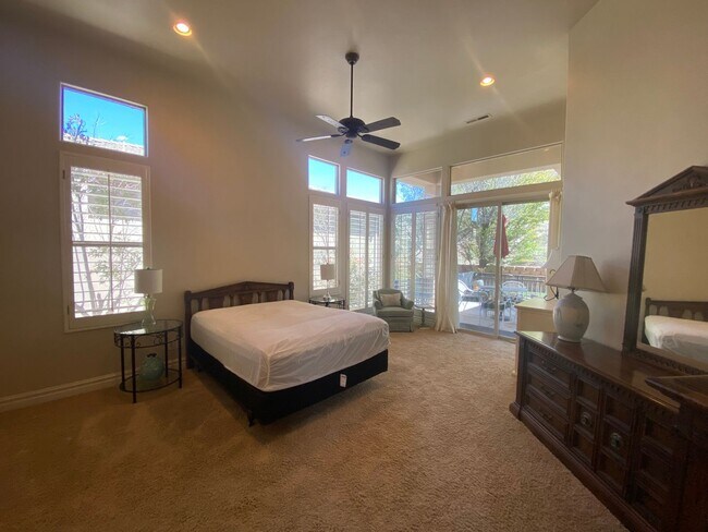 Building Photo - Unfurnished Home in Sunbrook!