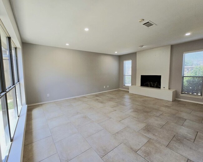 Building Photo - 2311 Haynes Ave