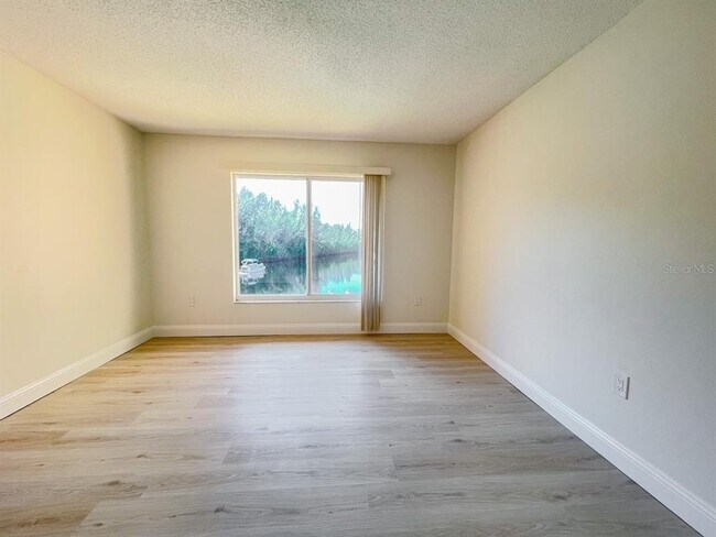 Building Photo - 1355 Rock Dove Ct