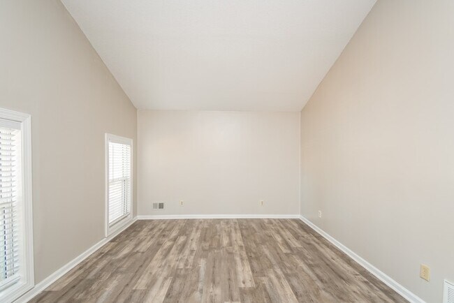 Building Photo - 1608 Darnell Rd