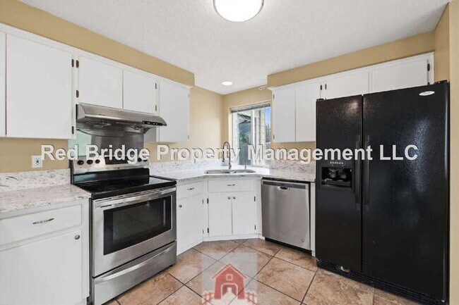 Building Photo - 13571 SW Uplands Dr
