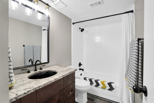 Building Photo - 108 Kings Row