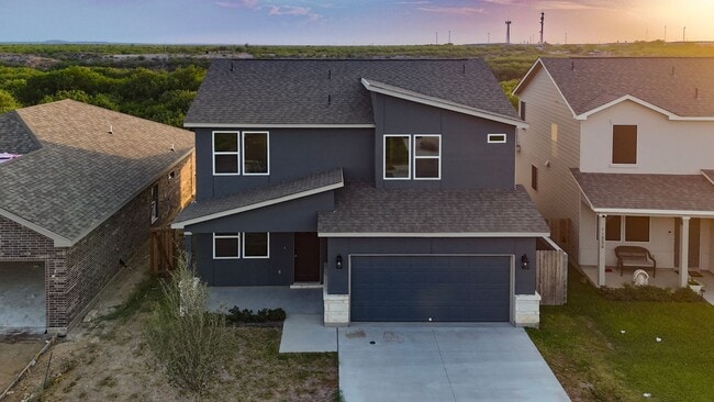 Building Photo - Newly constructed 4bd Home in Villas San A...
