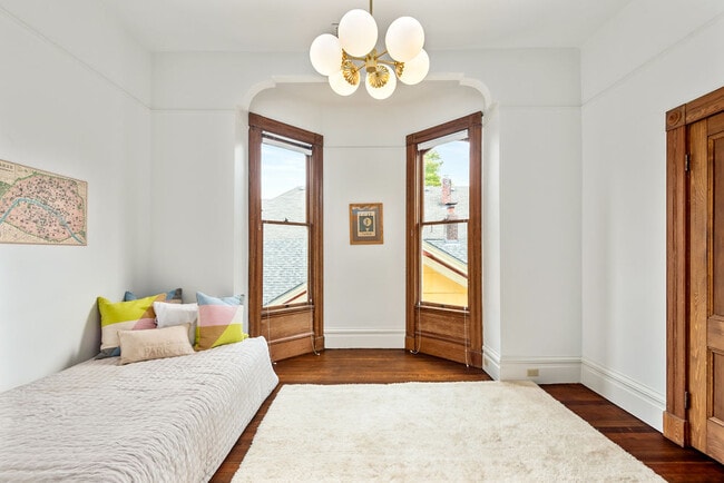 Building Photo - 2234 NW Johnson St