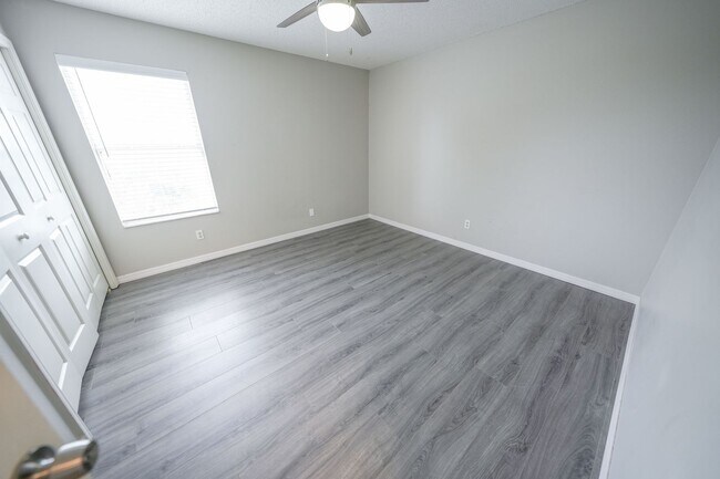 Building Photo - SPACIOUS 4 BEDROOM 2.5 BATH TWO STORY CLERMONT HOME