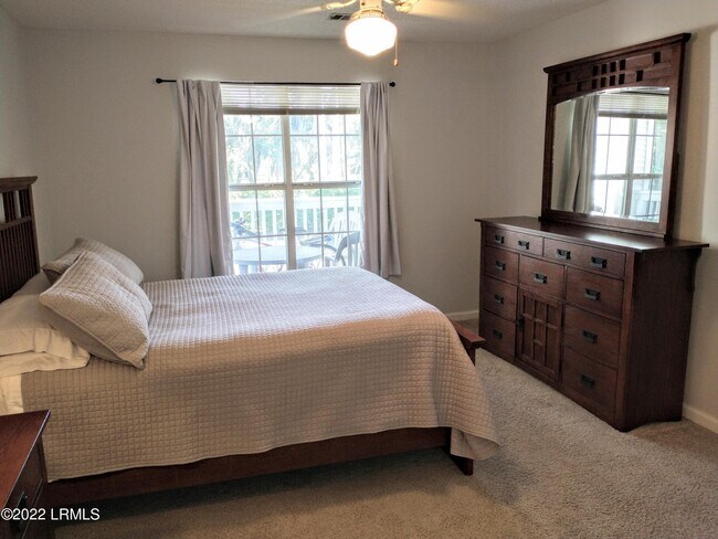 Building Photo - 1231 Ladys Island Dr