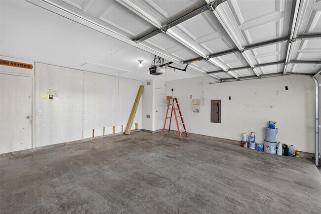 Building Photo - 7008 Jasper Dr