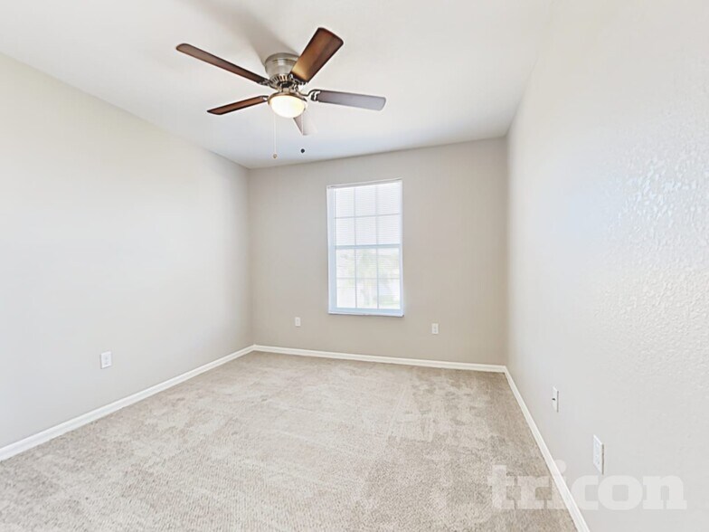 Building Photo - 10763 Carloway Hills Dr
