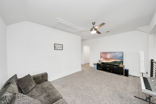 Building Photo - 21130 Almaco Dr