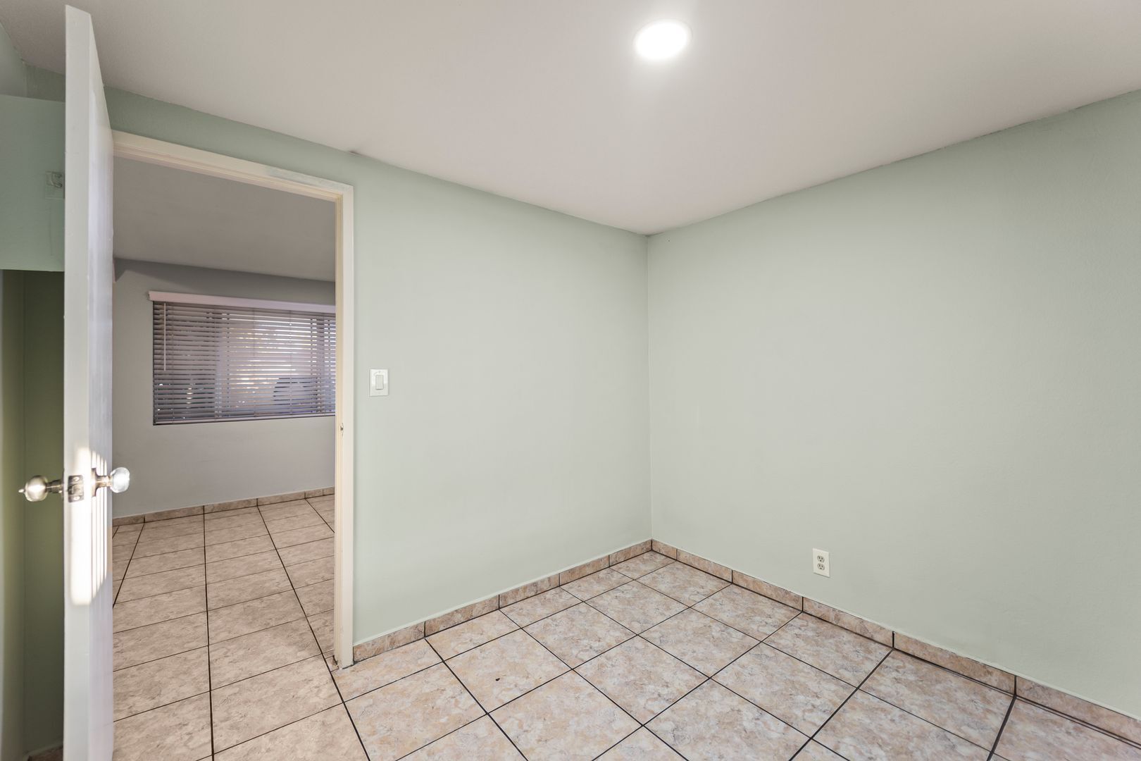 Building Photo - 6297 Orizaba Ave