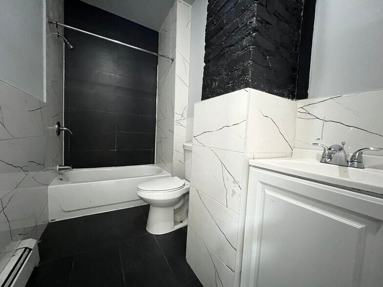 Building Photo - 87 Dwight St