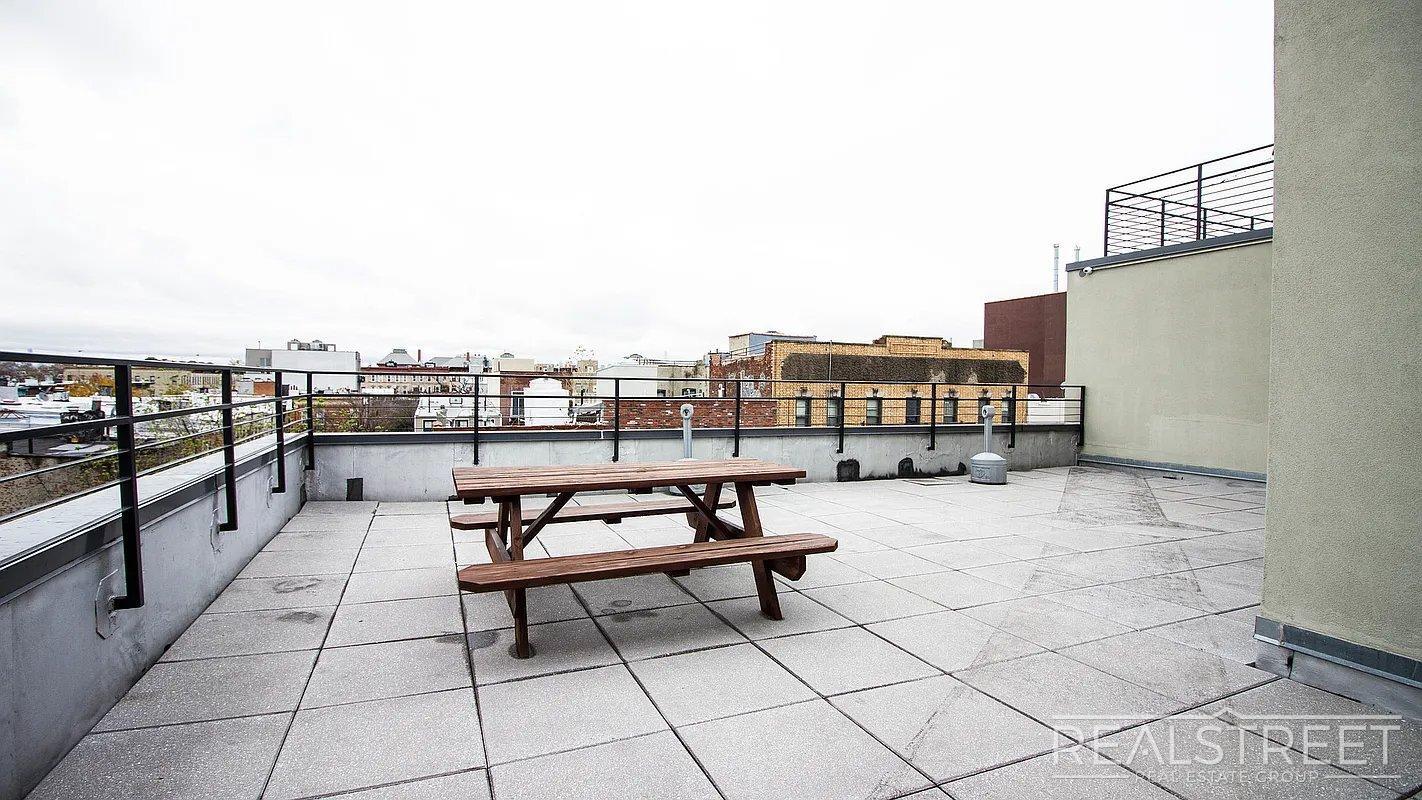 Building Photo - Stanhope Street