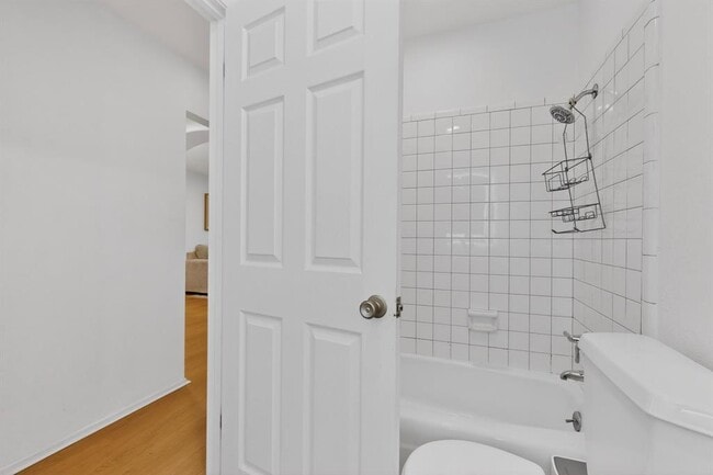Building Photo - 9807 Dallum Dr