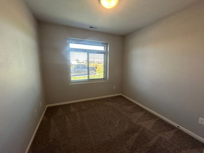 Building Photo - 5974 Pinnacle Pl