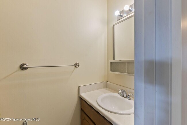 Building Photo - 4440 Dorothy Dr