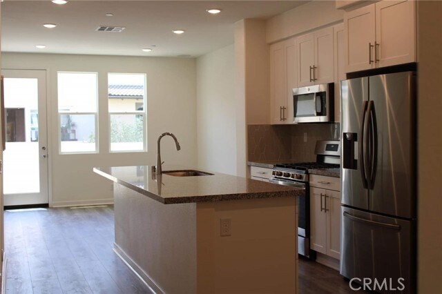 Building Photo - 22222 Poppy Ct