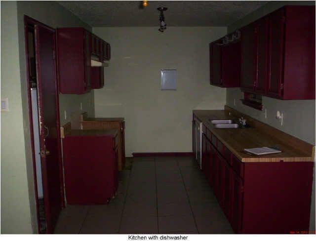 Building Photo - 105 Gladys St