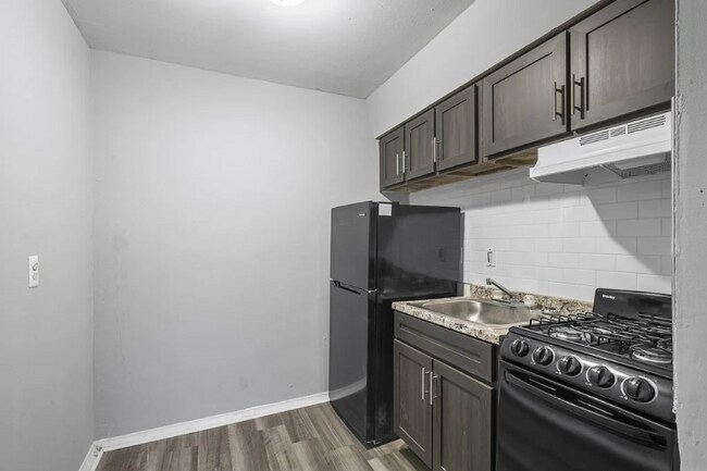 Building Photo - 7101 N 15th St