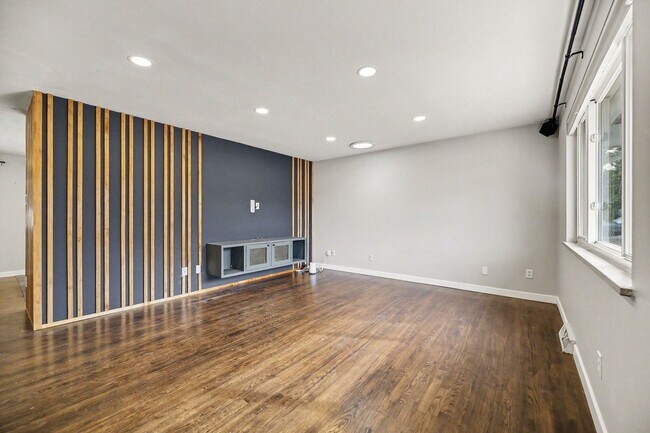 Building Photo - 6762 Harlan St