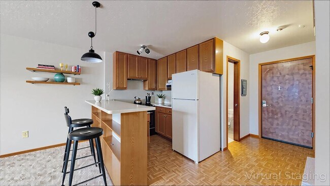 Building Photo - 2216 Pleasant Ave