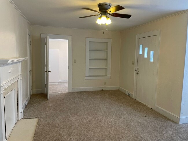 Building Photo - 3 BED, 1 BATH HOME LOCATED IN ASHEBORO!