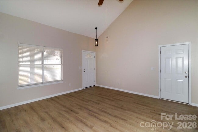 Building Photo - 729 Rebecca Jane Dr