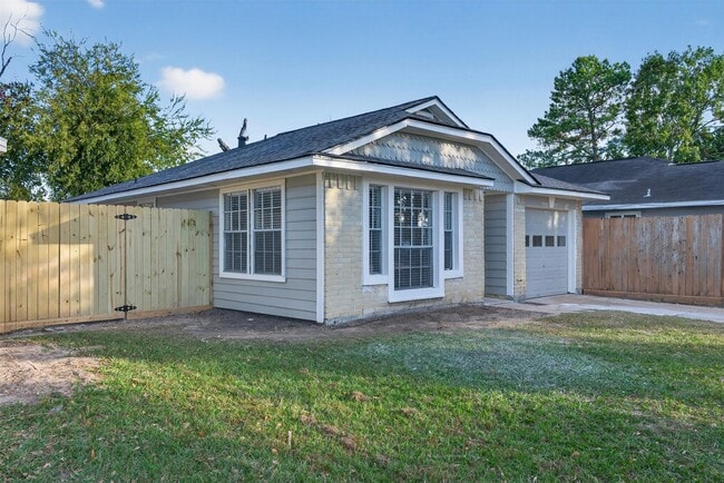 Building Photo - 11046 Rainbow Glen Dr