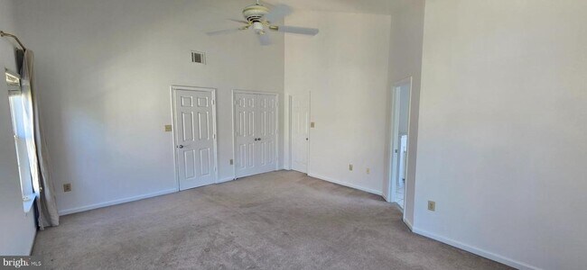 Building Photo - 47369 Darkhollow Falls Terrace