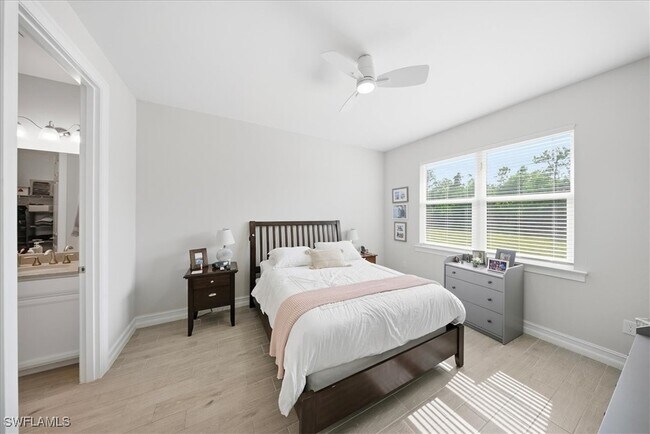 Building Photo - 1074 Enbrook Lp