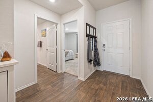 Building Photo - 723 Armadillo Dr
