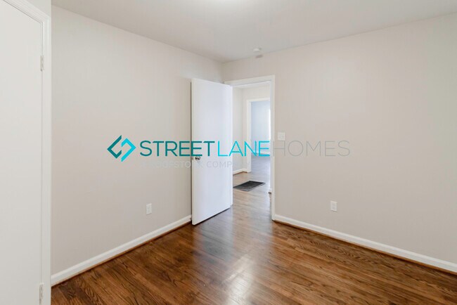 Building Photo - REDUCED! Charming 3 bedroom home in Birmin...