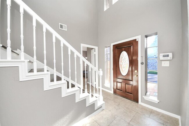 Building Photo - 5723 Whitemills Dr