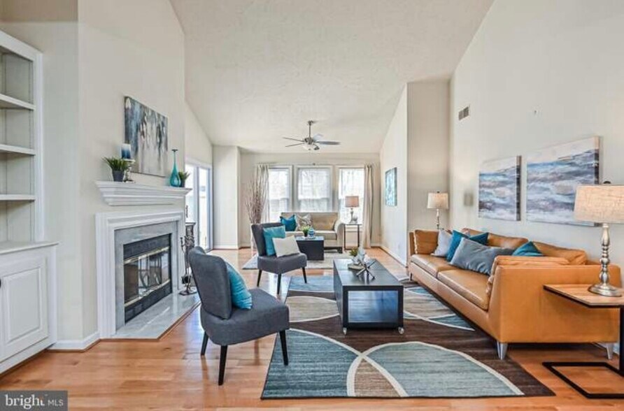 Building Photo - 12001 Ridge Knoll Dr