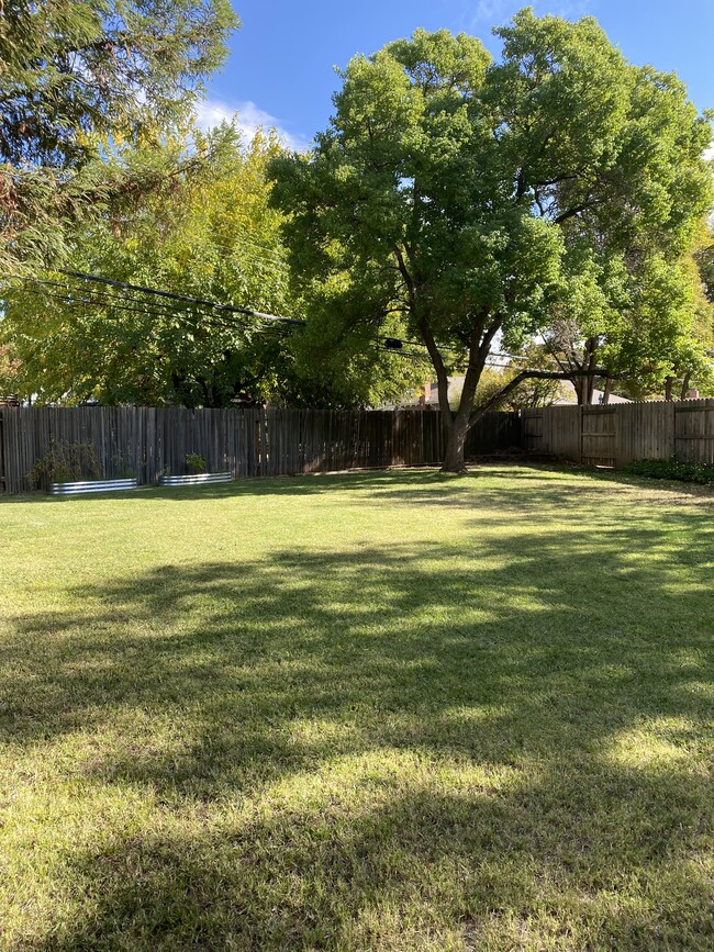 Primary Photo - 4736 Knapp Way