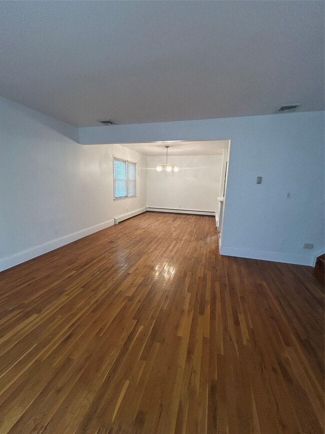 Building Photo - 161 Copiague Pl
